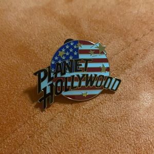 PLANET HOLLYWOOD PIN